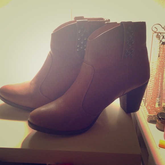 Boots!