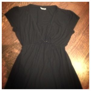 A Pea in the Pod black maternity nightgown PJs