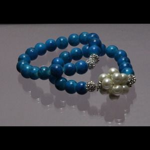 Blue beaded bracelet