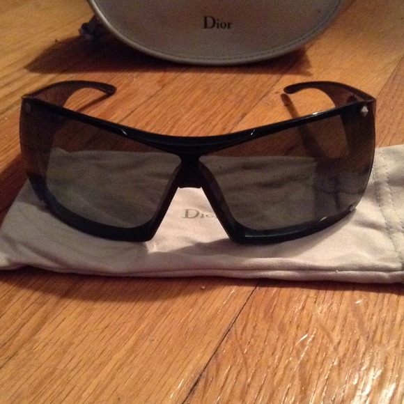 SOLD - Picture 4 of 4