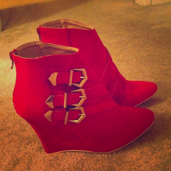 NEW Red w/ Gold Buckle Wedge Booties - Size 8