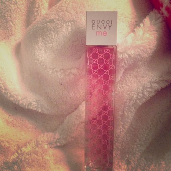 Gucci envy me perfume