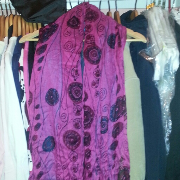Scarf - Picture 2 of 2