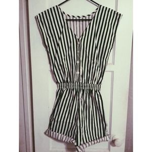 ✨SOLD ON VINTED ✨Striped jumper