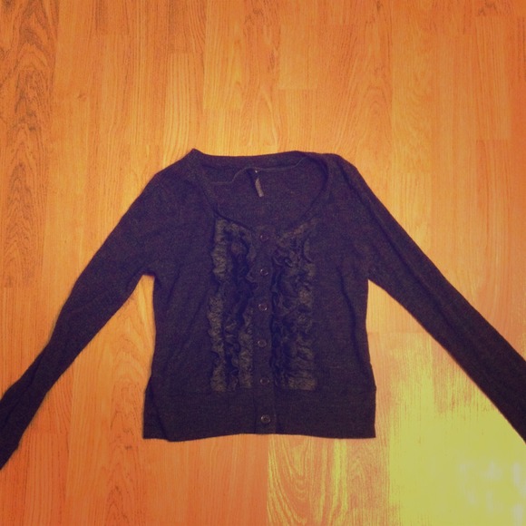 ❤️Ruffle Cardigan❤️