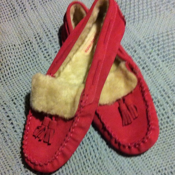 #🚫#SOLD🚫## Bath and Body Works fuzzy slippers