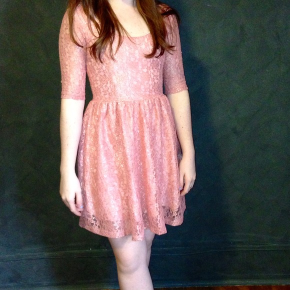 BUNDLED 🎉2x HOST PICK🎉 pink lace dress! - Picture 4 of 4