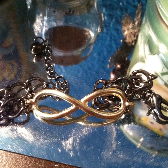 Brand new! Set of three bracelets. - Picture 3 of 4