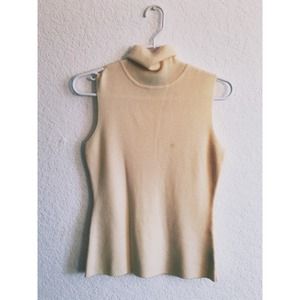 ✨EDITORS PICK ✨ Turtle Neck Sleeveless Top