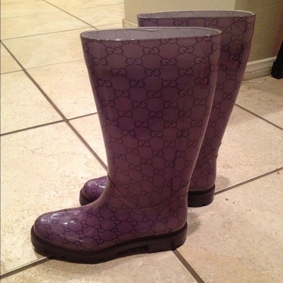 💜SOLD💜Purple Gucci rain boots - Picture 2 of 4