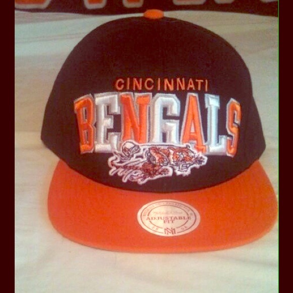 Mitchell & Ness Bengals SnapBack.