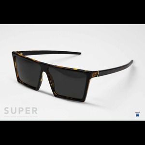 SUPER Sunglasses 
W Black&Briar