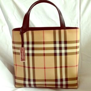 Classic Burberry Mini-Tote bag circa 2003