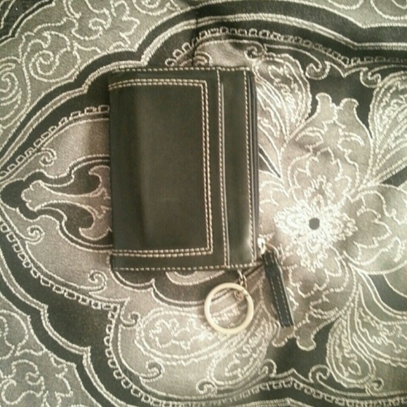 Authentic Coach change purse - Picture 1 of 3