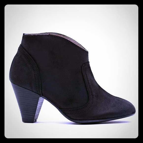 🎉Host Pick🎉 X2!  Nasty Gal Nelva Ankle Boots