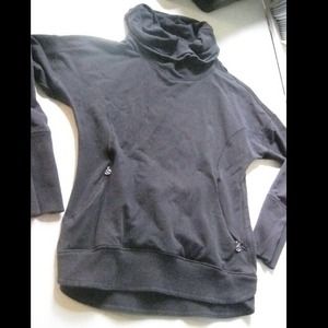 Lululemon rest day pullover. Black