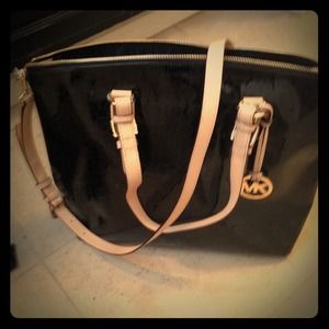 Michael Kors Multifunction Monogram Satchel *
