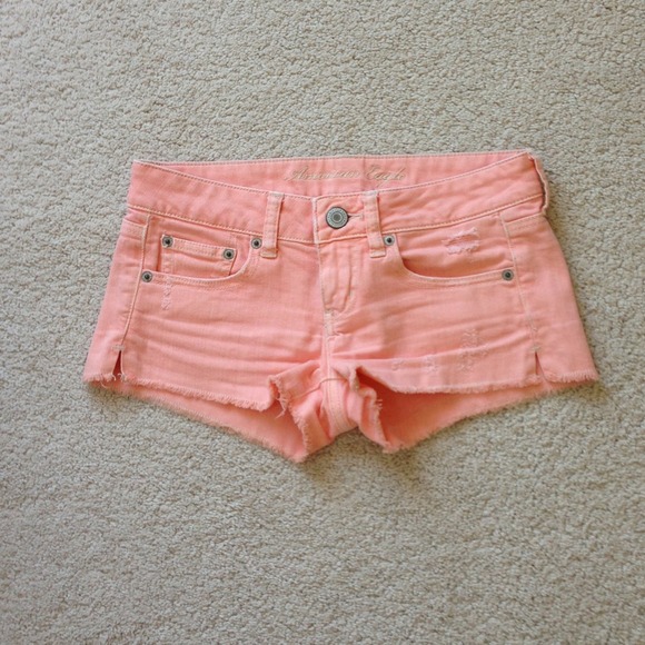 💢SOLD💢AE stretch shorts
