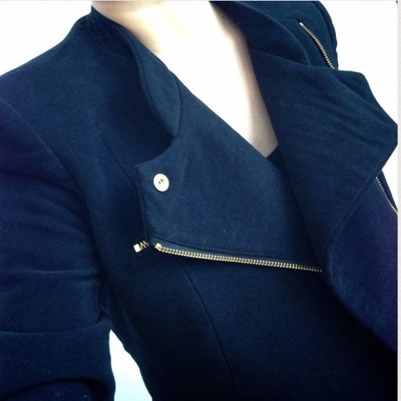 SOLD Zara black velvet jacket - Picture 2 of 4