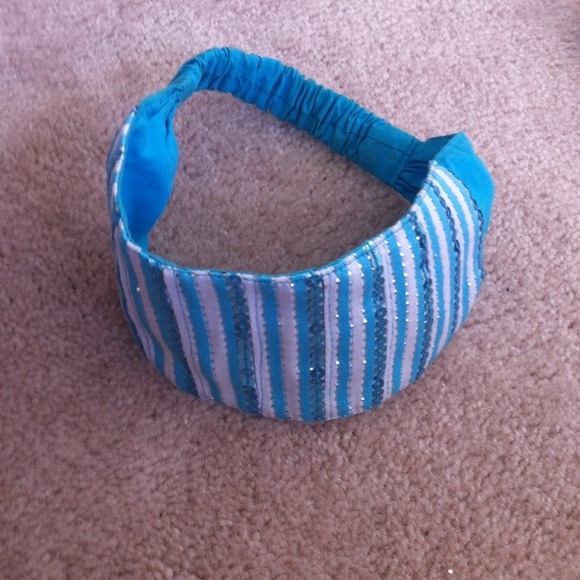 NWOT. Blue headband