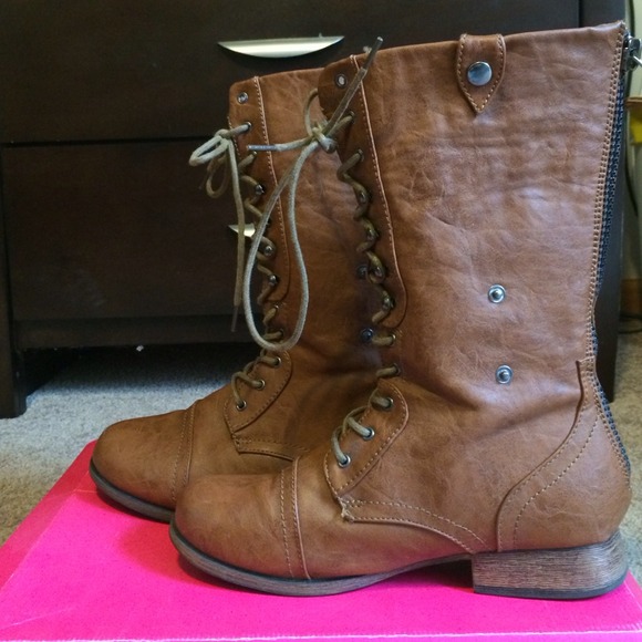 Cheetah print tall/low combat boots