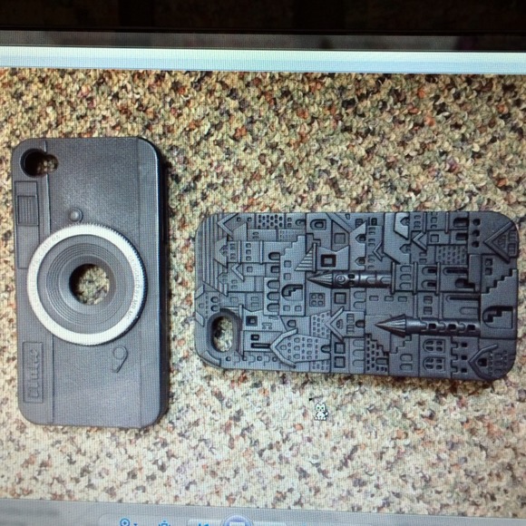 ❤️❤️BOTH SOLD❤️❤️iPhone 4S silicone rubber cases