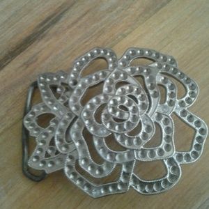 Rhinestone flower belt buckle