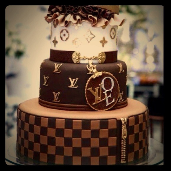 LV cake!