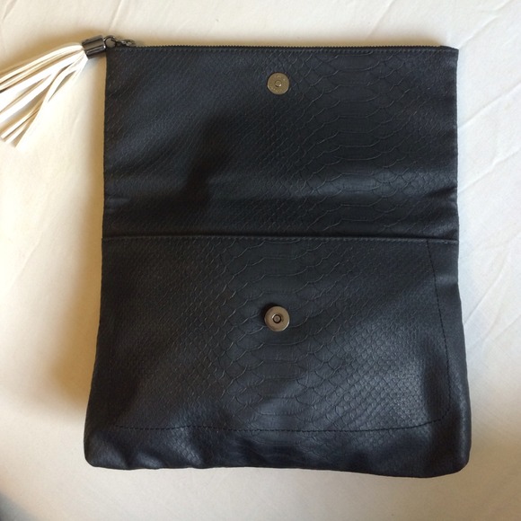 NWOT Black Folding Clutch - Picture 2 of 2