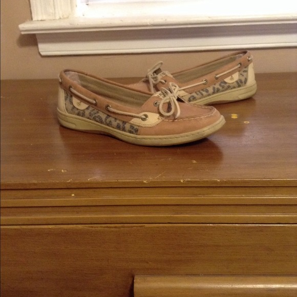 RESERVED for Lizzzzz