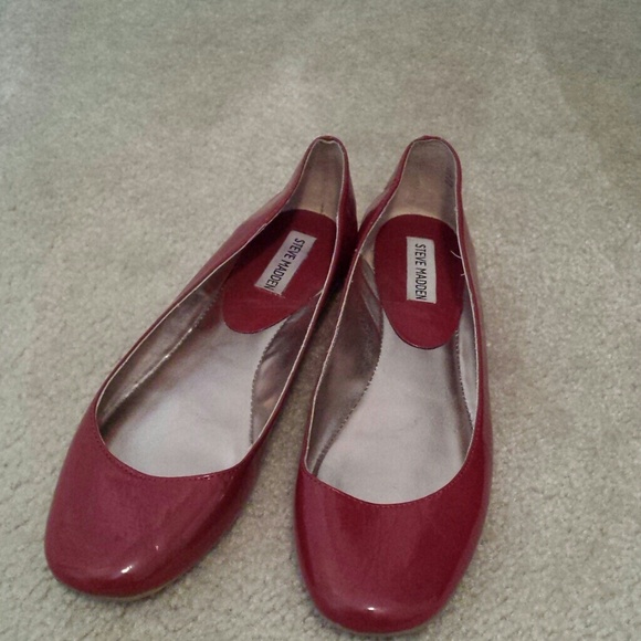 SOLD!!! Steve Madden Red Flats