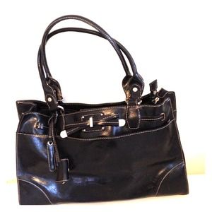 📌Casual black faux leather handbag