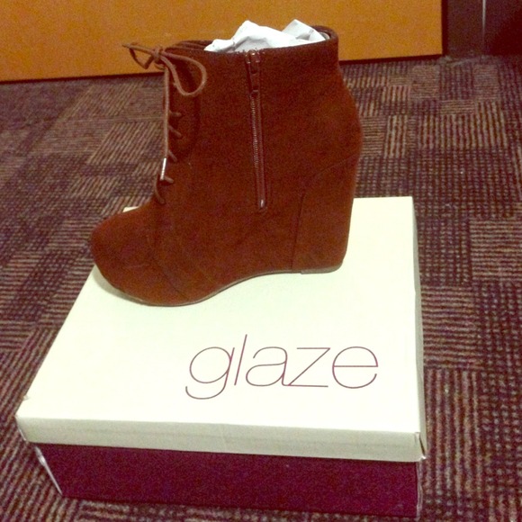 Glaze Brown Booties 9