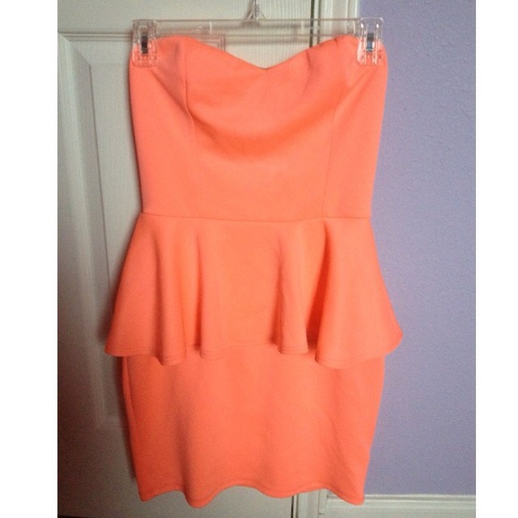 ❌SOLD❌ Coral Peplum Dress