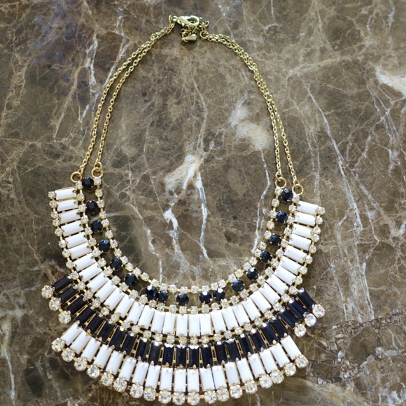 Beautiful black and white gem necklace