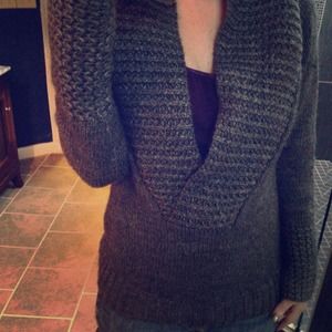 Grey Anne Taylor Sweater ❄️💙