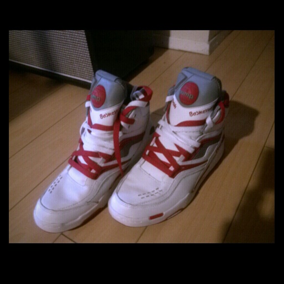 Reebox Basketball the pump!!red&white so cool.
