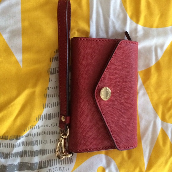 Reserved! Textured Michael Kors wristlet