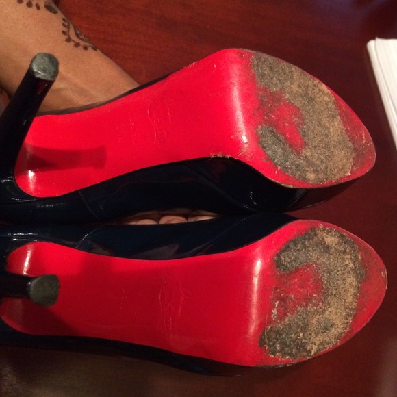 SOLD! 100% authentic Christian Louboutin pumps - Picture 3 of 4