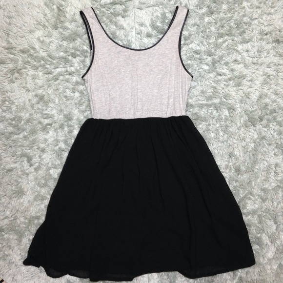 💀SOLD ON VINTED💀 Adorable fit and flare dress