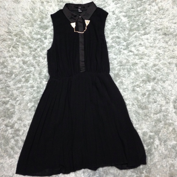 💀SOLD ON VINTED dress with leopard collar tips