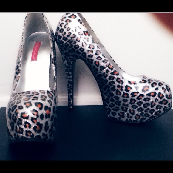 Leopard Bordello Heels - Picture 1 of 1