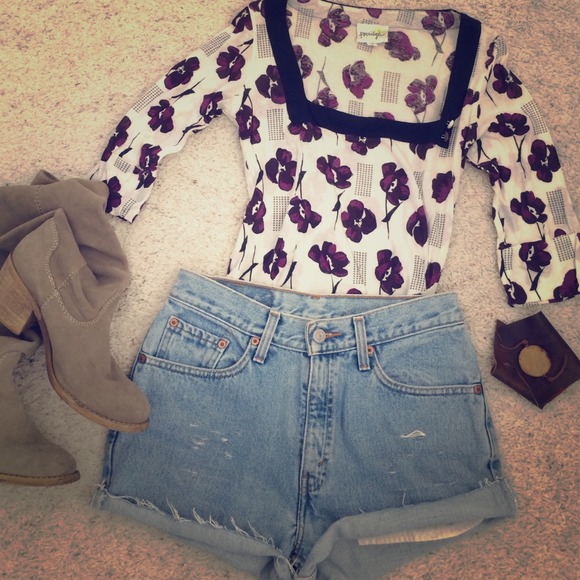 ❌Sold❌Anthropologie Floral tee