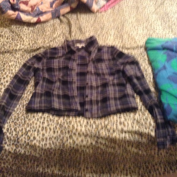 Plaid blue, grey, and black crop top medium - Picture 2 of 3