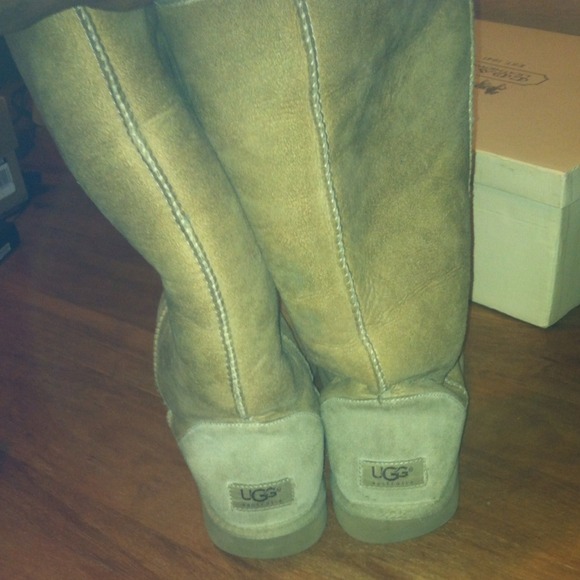 Preloved uggs