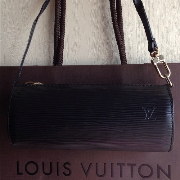 💢SOLD💢Louis Vuitton Black Epi Papillon Pouch