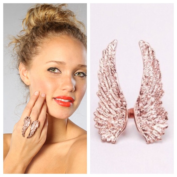 Wildfox Jewelry - Wildfox rose gold plated wing ring