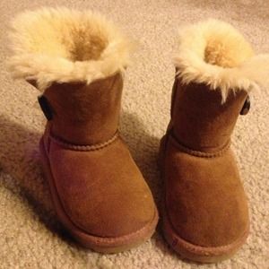 Toddler Uggs