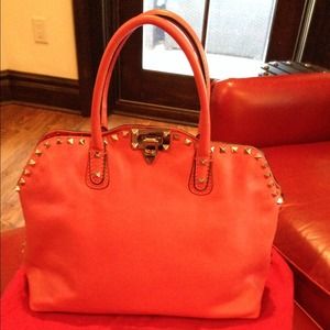 BRAND NEW AUTHENTIC VALENTINO PURSE