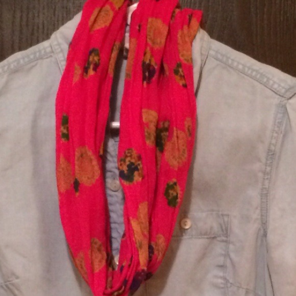 🎄HP 12/25🎄A&E Scarf - Picture 2 of 3